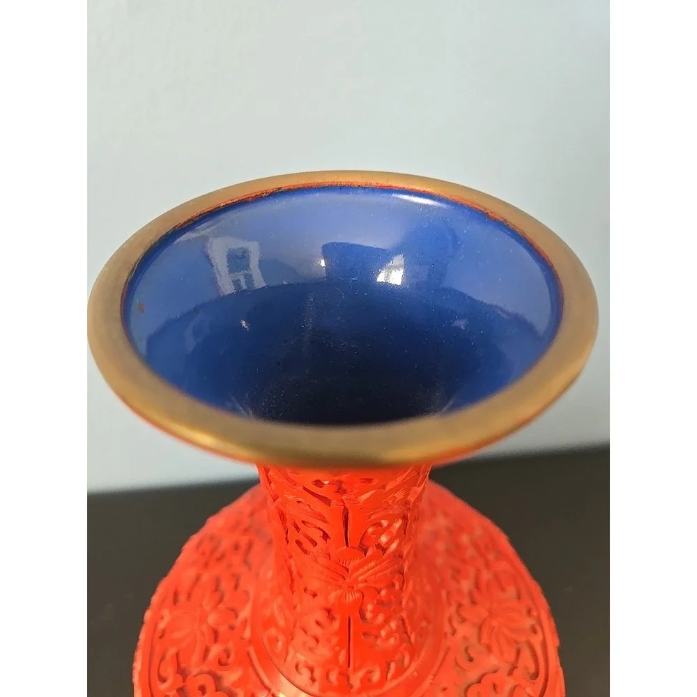 VTG CHINESE HAND CARVED FLORAL RED CINNABAR BLUE ENAMEL BRASS‎ LACQUER VASE 9.5
